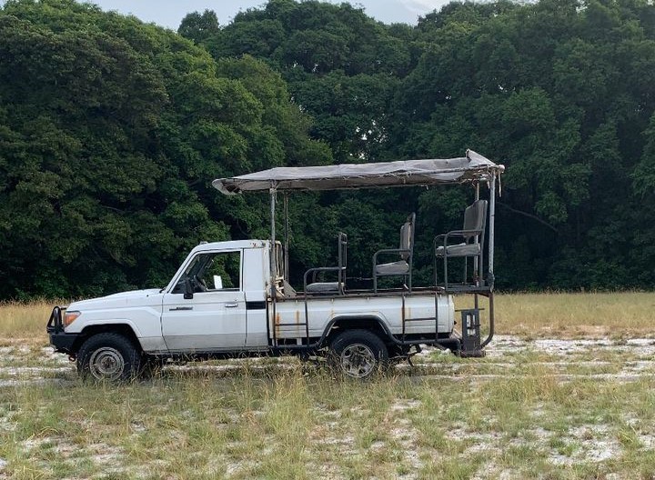 Véhicule de safari 4x4